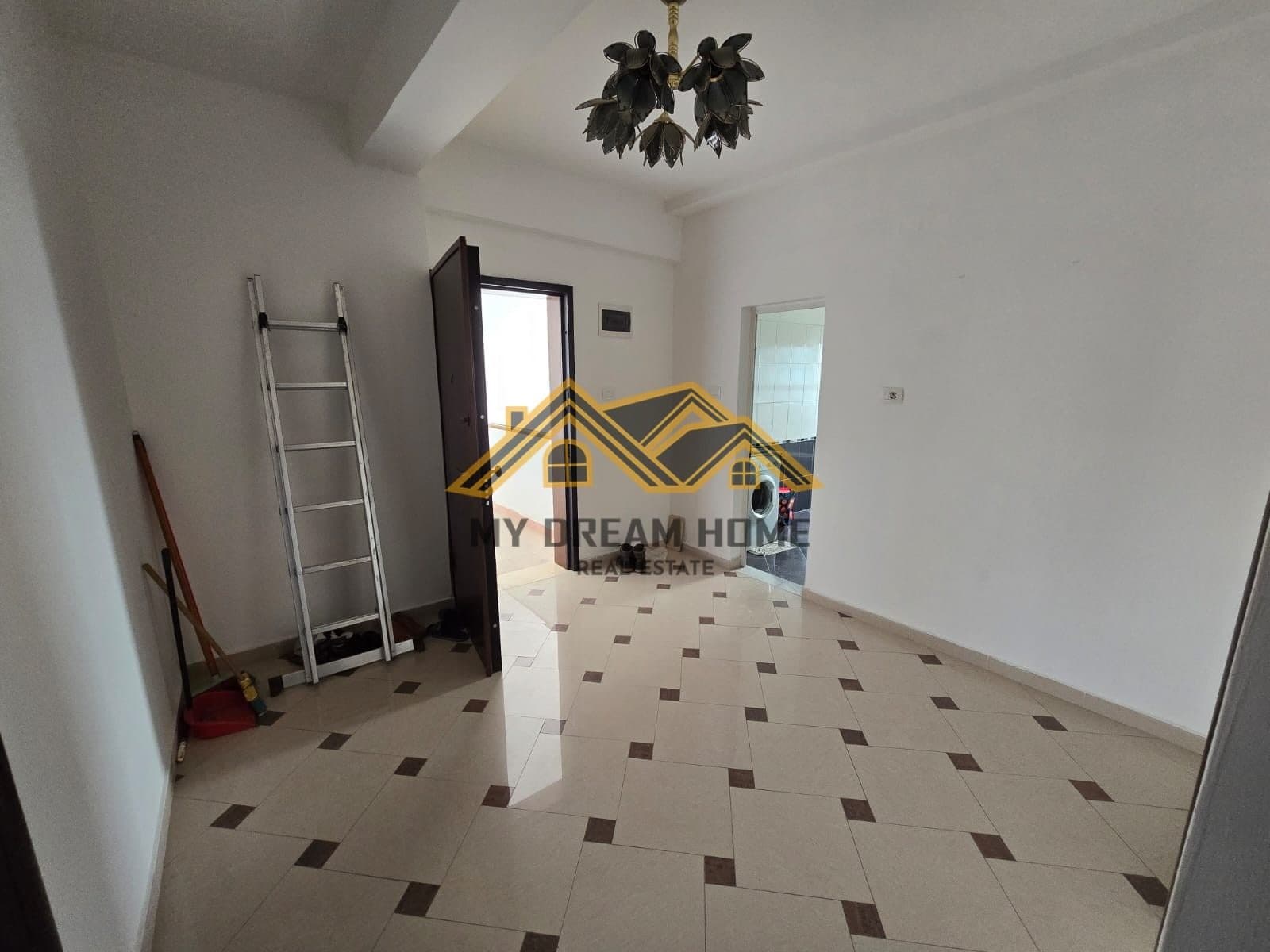 SHITET APARTAMENT 2+1 TE LAGJIA 18 DURRES! 4