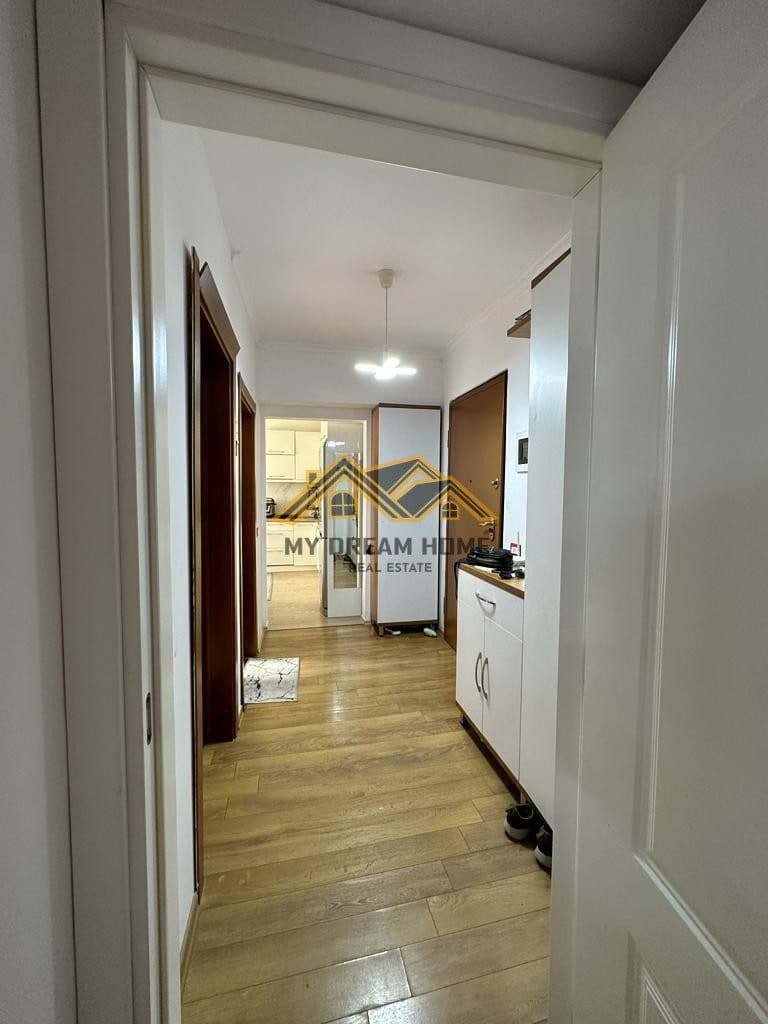 SHITET APARTAMENT 2+1 TE DREJTORIA E POLICIA NE DURRES !! 3