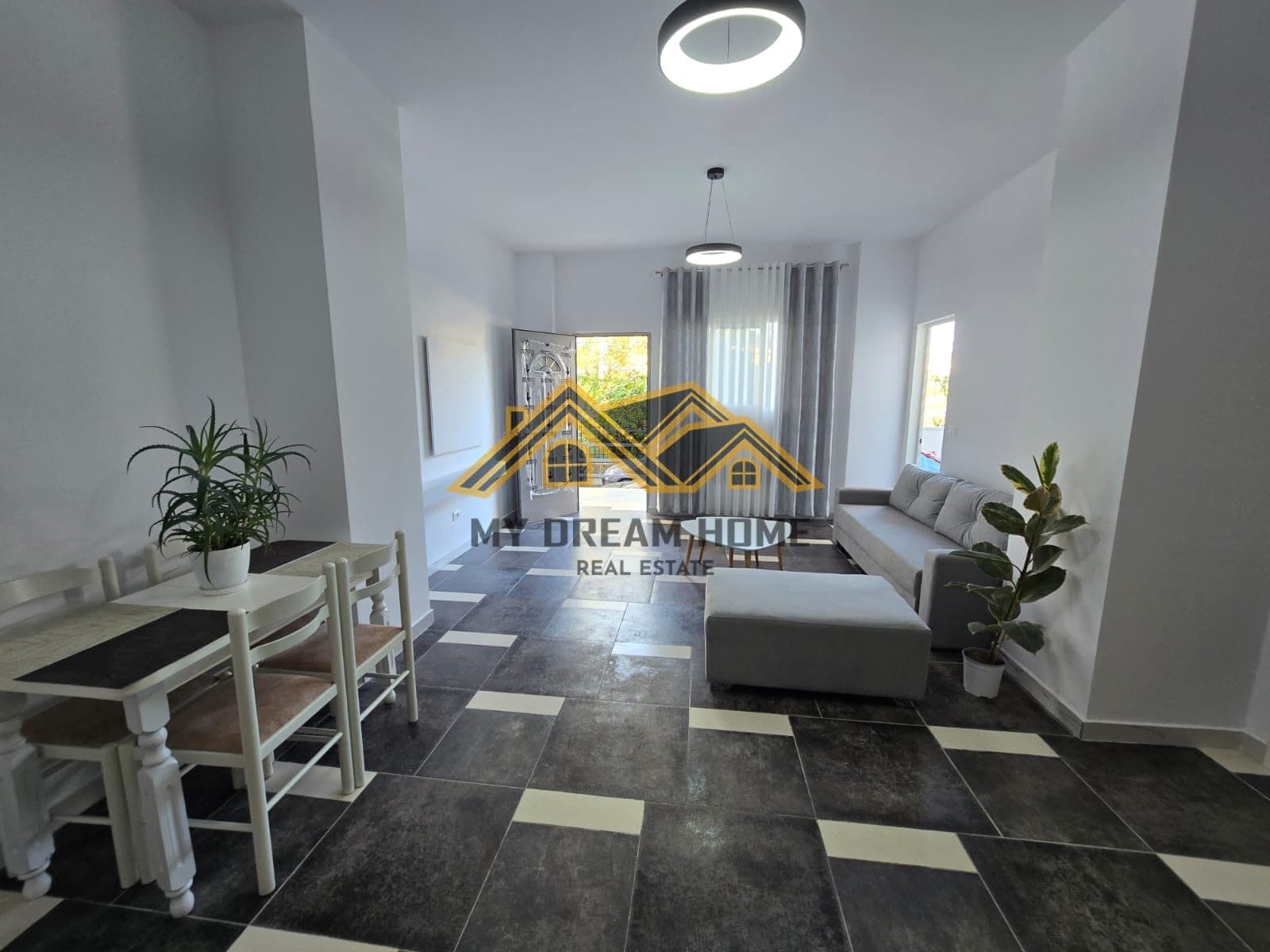 SHITET APARTAMENT 1+1 PLAZH ILIRIA, DURRES! 3