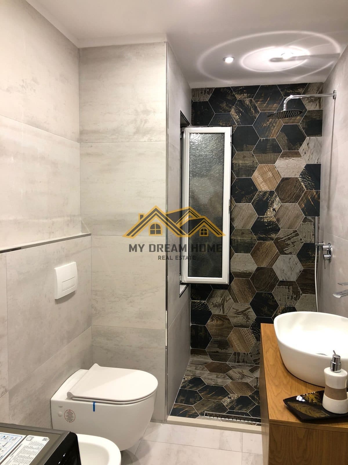 SHITET SUPER APARTAMENT 2+1+2 TEK TREGU I VOGEL! 4