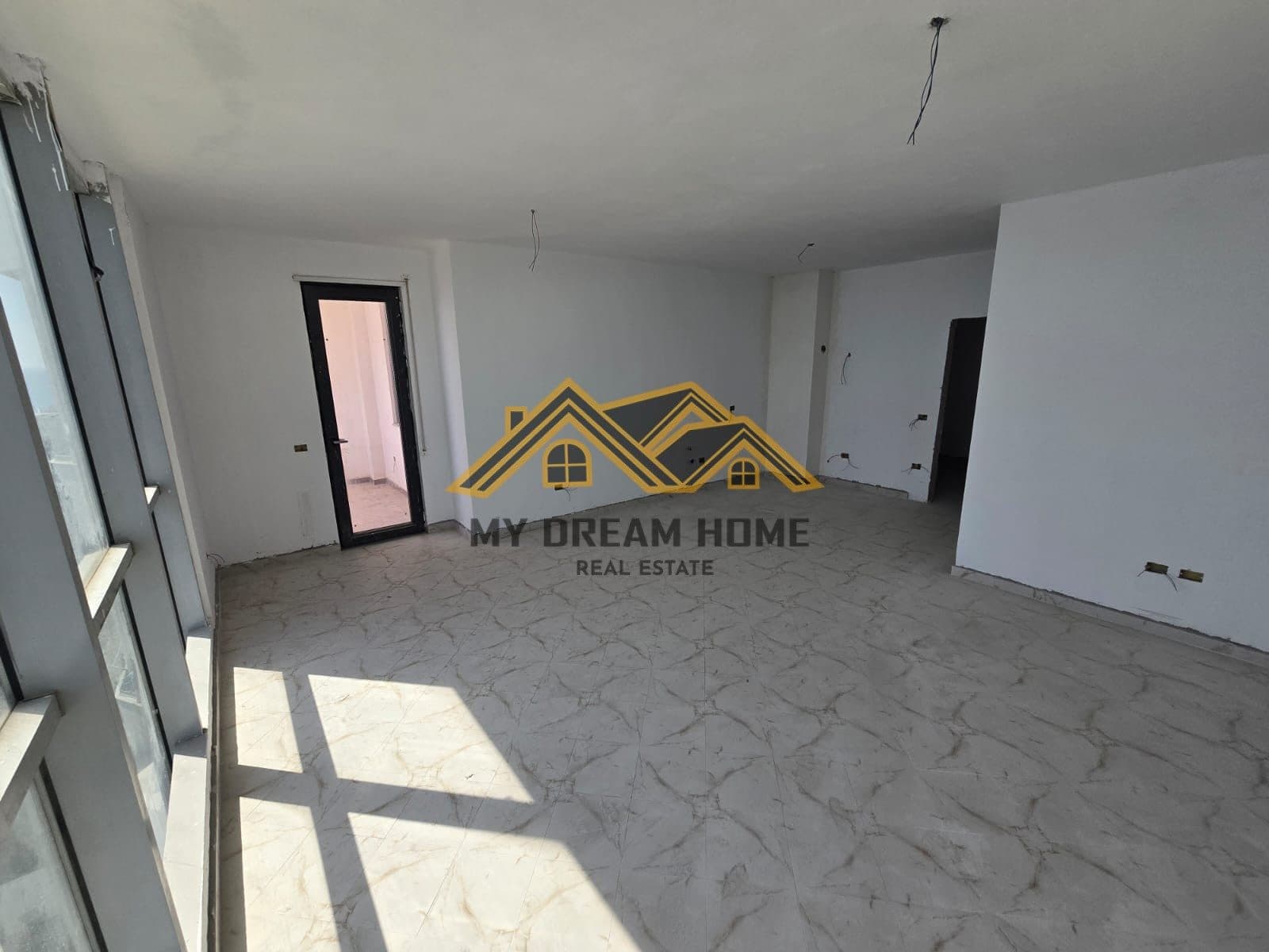 SHITET APARTAMENT 1+1+ DEPO NE VOLLGA DURRES!