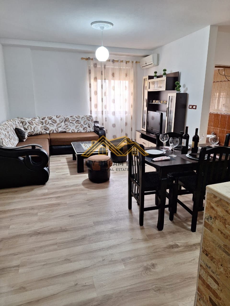 SHITET APARTAMENT 1+1 PLAZH DURRES
