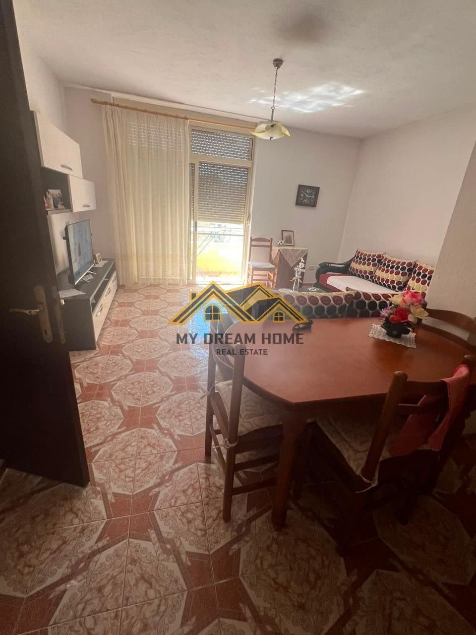 SHITET APARTAMENT 1+1 NE QENDER TE DURRESIT PRAN GJYKATES! 4