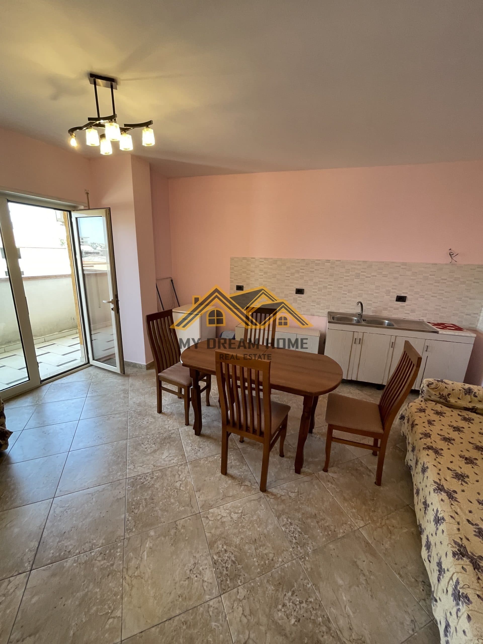 SHITET APARTAMENT 2+1 NE PLAZH RROTA KUQE! 2