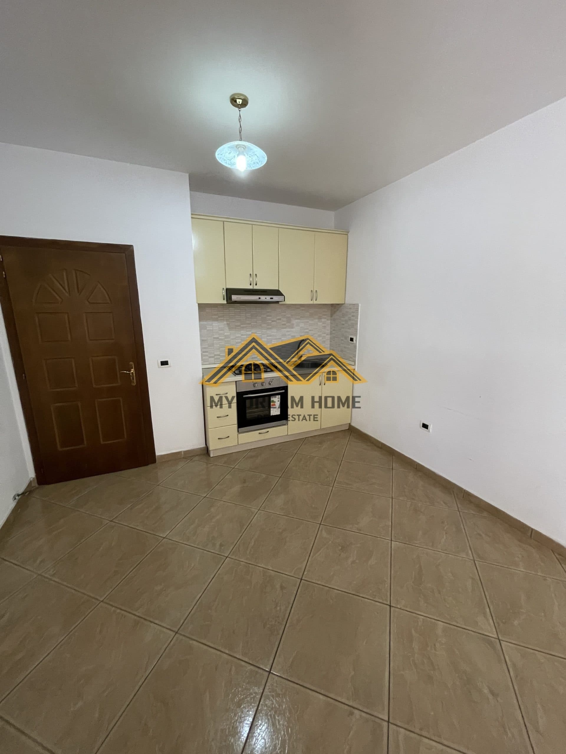 SHITET APARTAMENT 1+1 NE PLAZH RROTA KUQE! 4