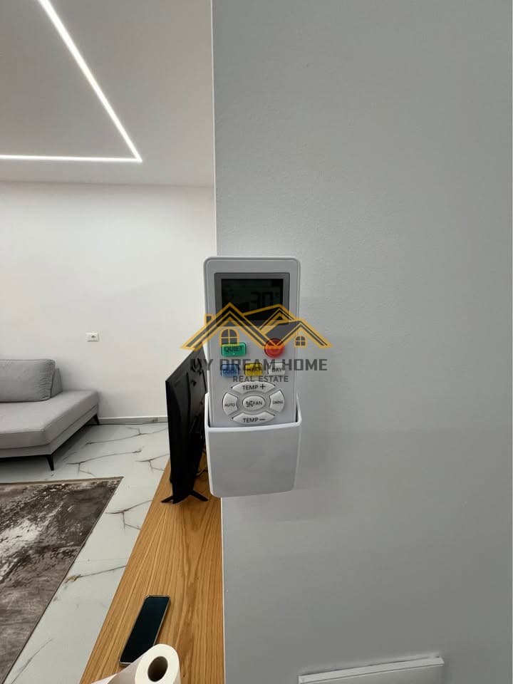 APARTAMENT 1+1 NE QENDER DURRES, PER SHITJE!