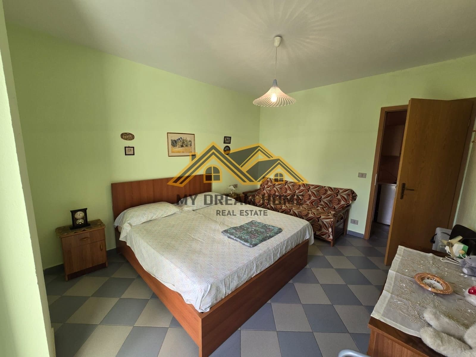 SHITET SUPER APARTAMENT 1+1+ GARAZHD ME PAMJE NGA DETI NE PLAZH ILIRIA !! 3