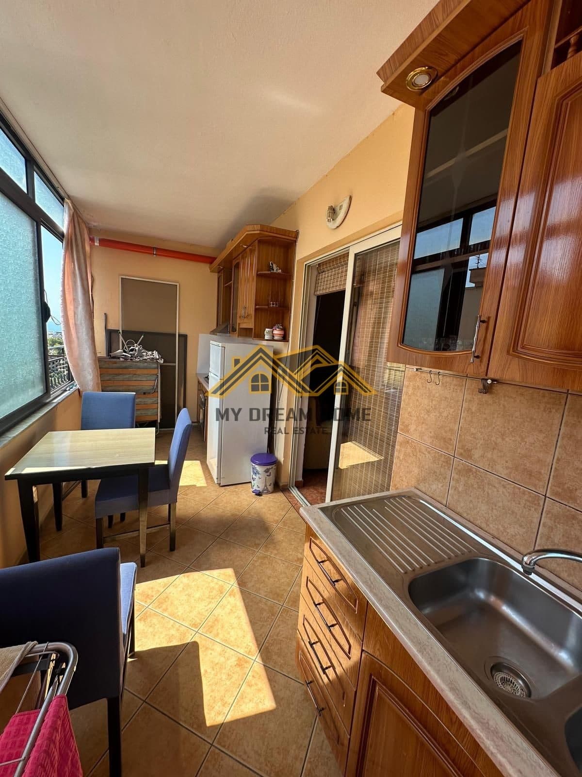 SHITET APARTAMENT 1+1 PLAZH DURRES 3