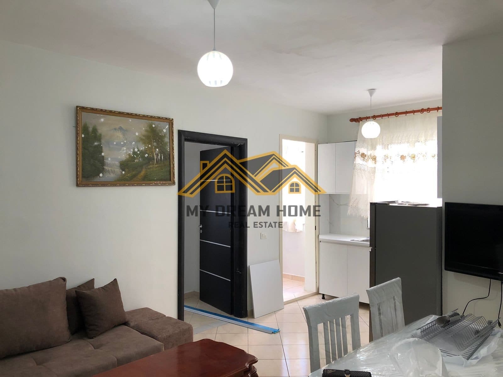 SHITET APARTAMENT 1+1 TEK SHKOLLA EFTALI KOCI