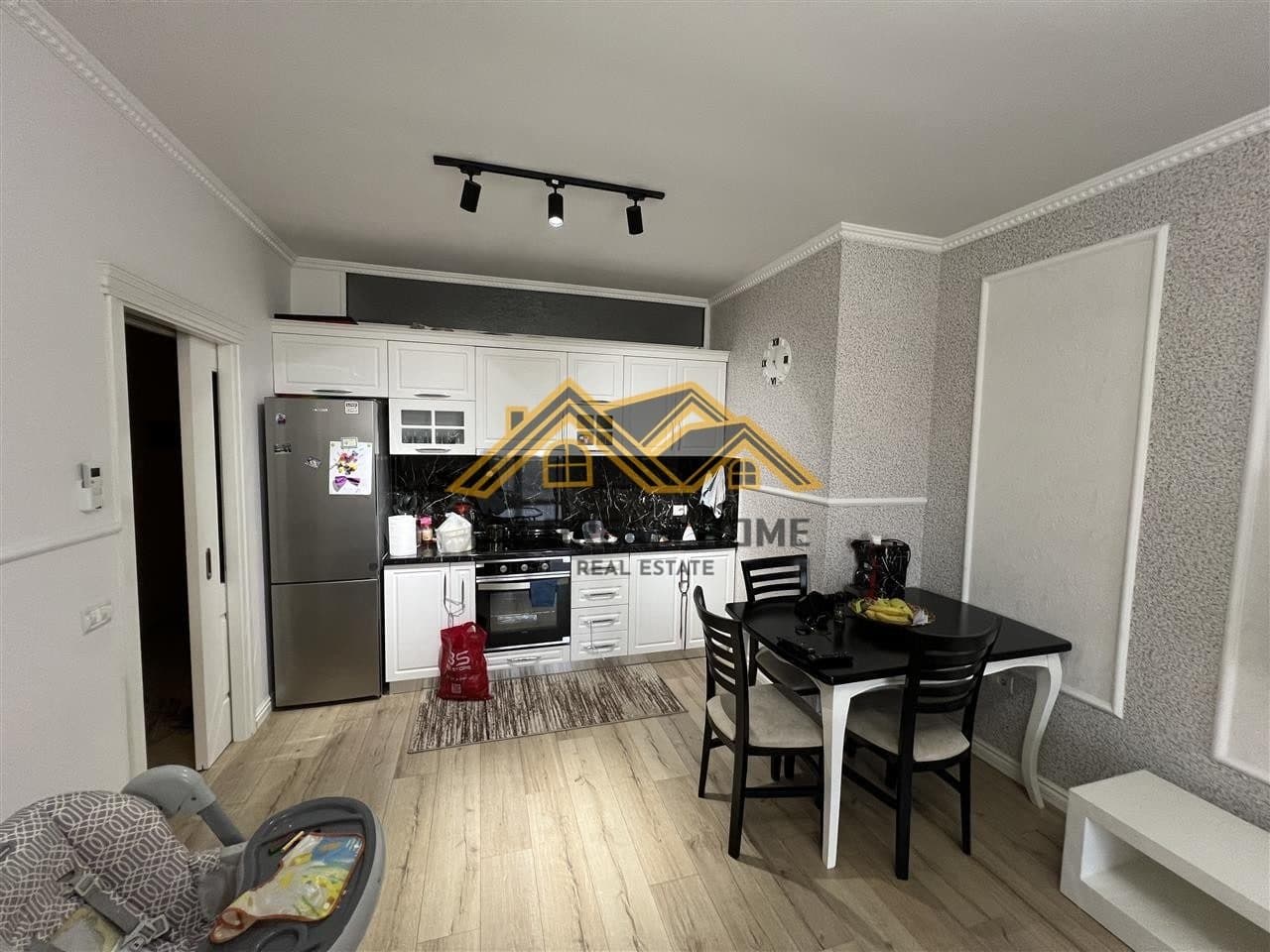 SHITET APARTAMENTI 2+1 NE HYRJE TE DURRESIT!! 2