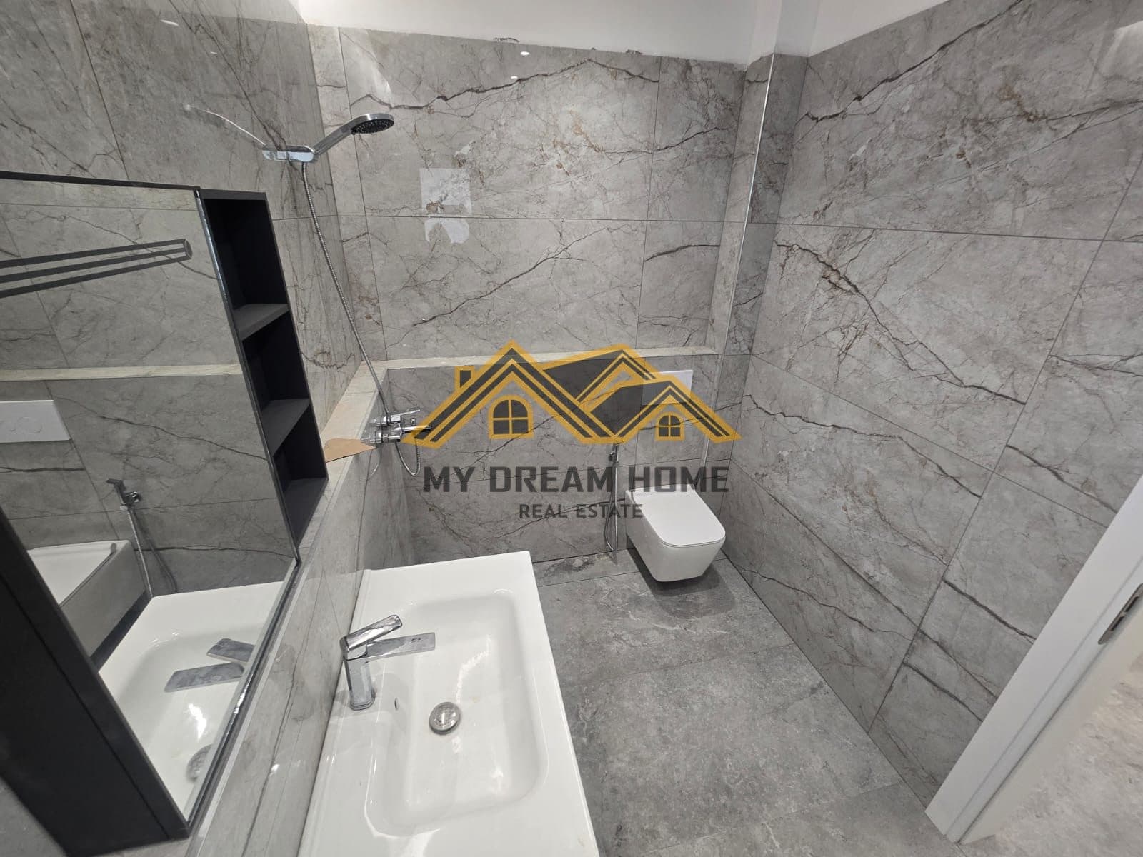 Shitet Apartament 1+1 ne golem ndertim i ri 2026 2