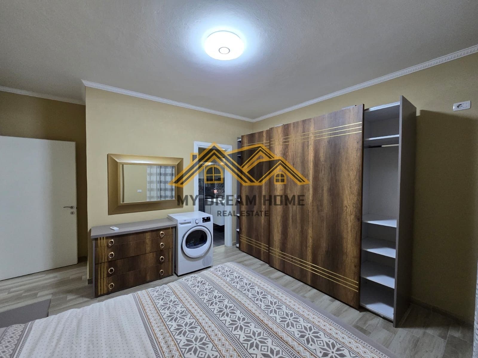 SHITET APARTAMENT 2+1+2 NE QENDER TE DURRESIT 4