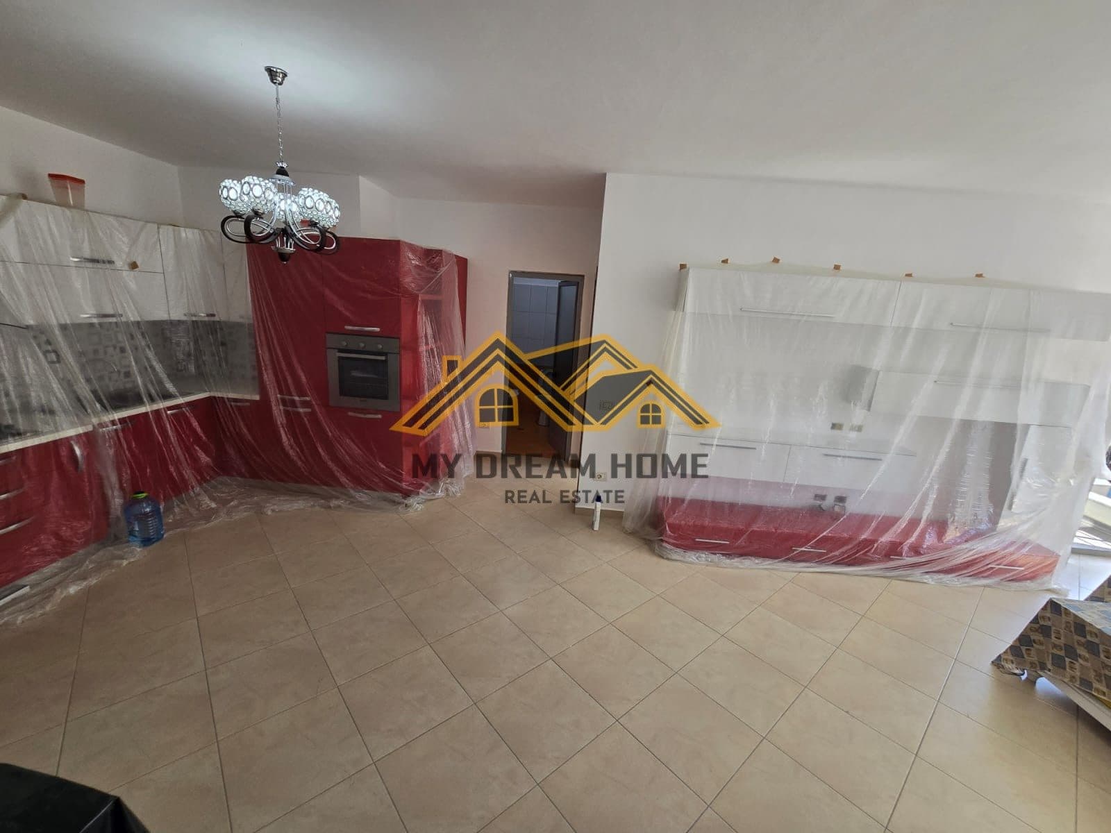 SHITET APARTAMENT 1+1 QENDER DURRES 4