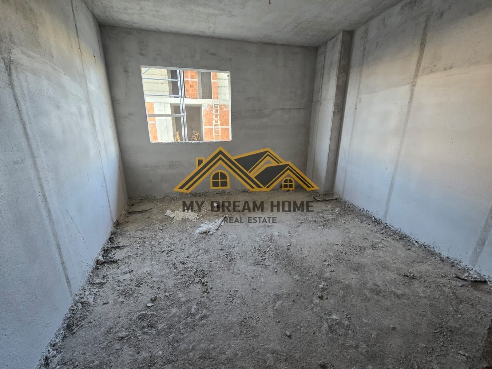 SHITET APARTAMENT 1+1 ME OBORR NE REZIDENCEN E RE NE ,GOLEM!