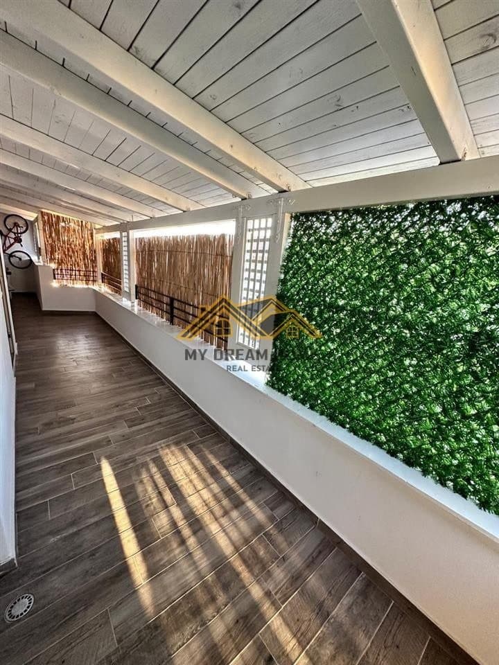 PENTHOUSE UNIK TEK MALI I ROBIT (GOLEM)