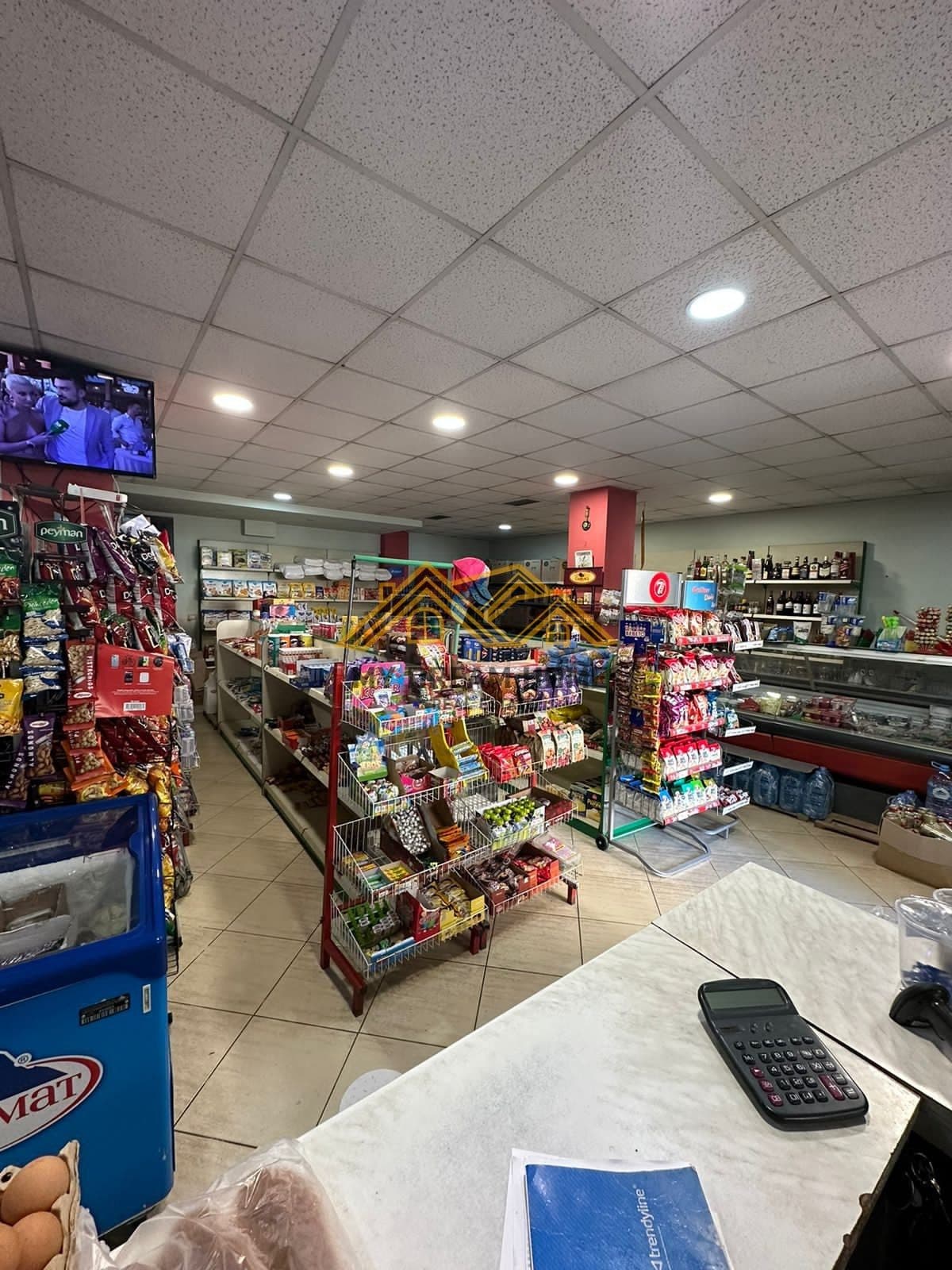 SHITET AKTIVITETI MARKET NE RRUGE KRYESORE PRANE DREJTORIS POLICIS, DURRES!