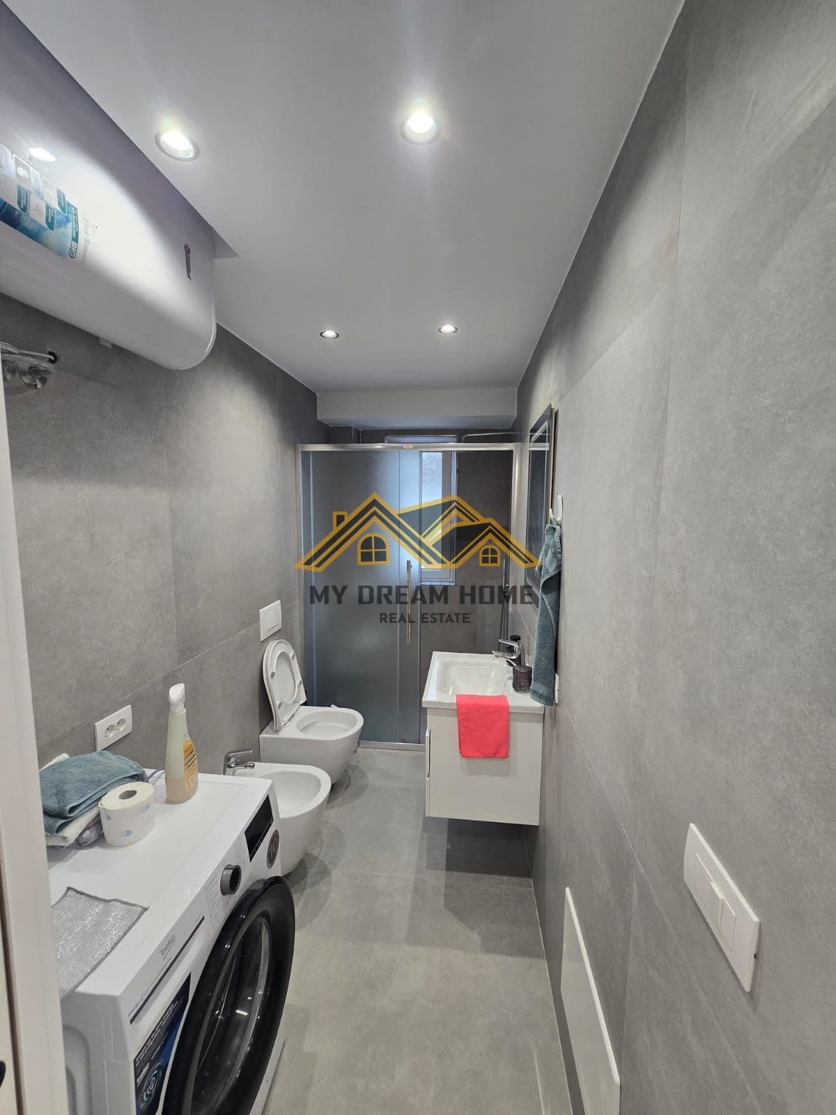 Apartament Me Qera 2+1 Durres! 4