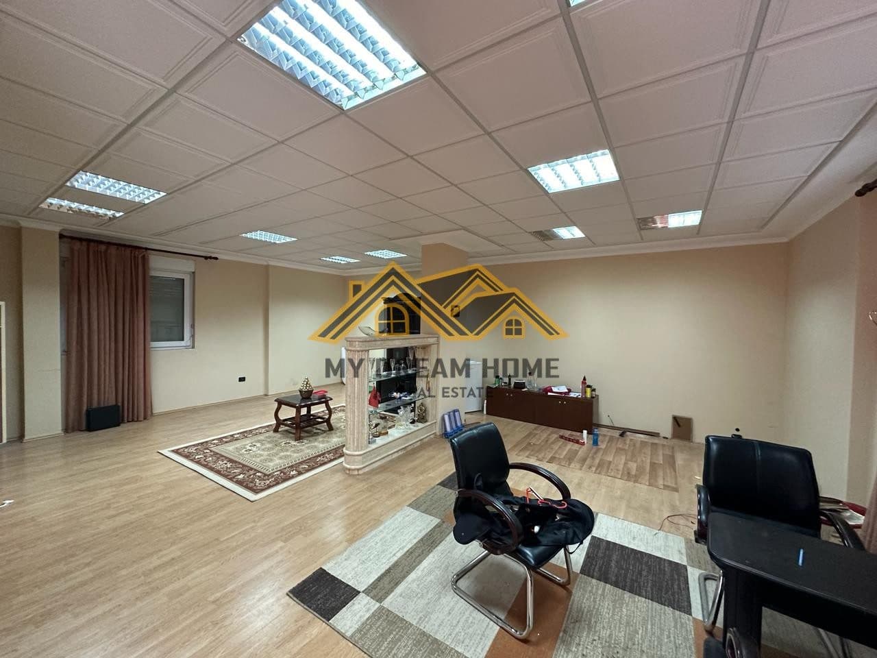 SHITET AMBIENT BIZNESI AFER BLUSTAR DURRES!