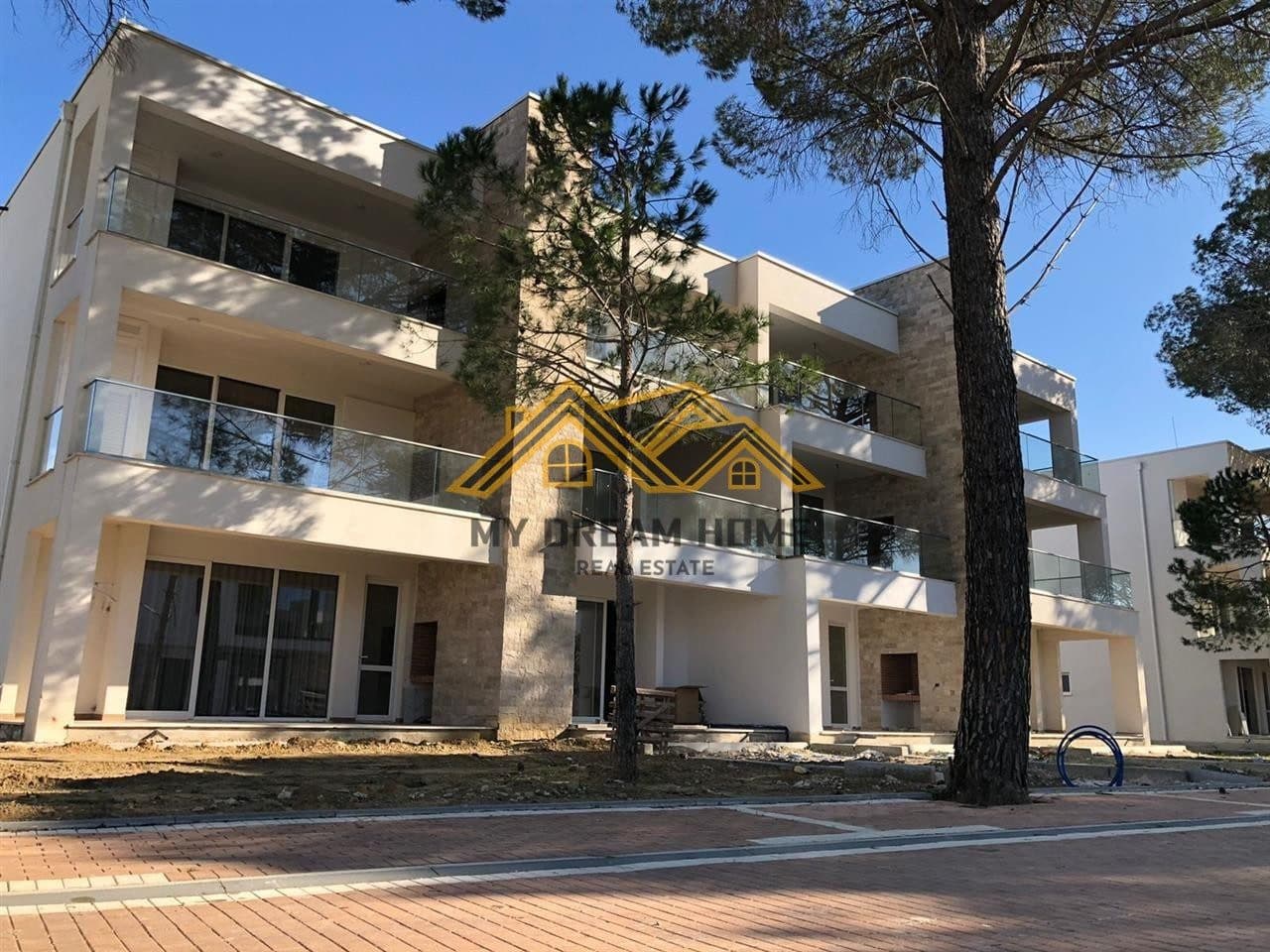 SHITEN APARTAMENTE TE TIPOLOGJISE 1+1, 2+1 TE RESIDENCA SAN PIETRO