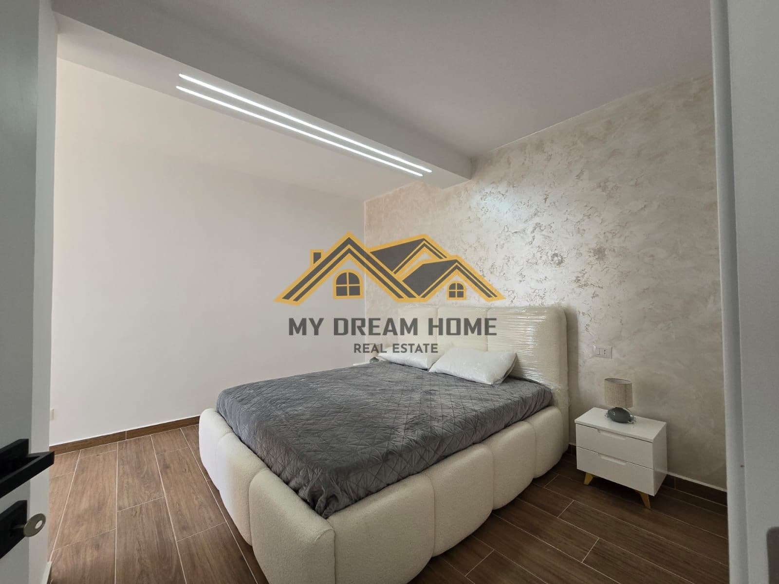 SHITET APARTAMENT TOTALISHT I INVESTUAR ORIENTIM LINDJE-PERËNDIM | PAMJE NGA DETI 3