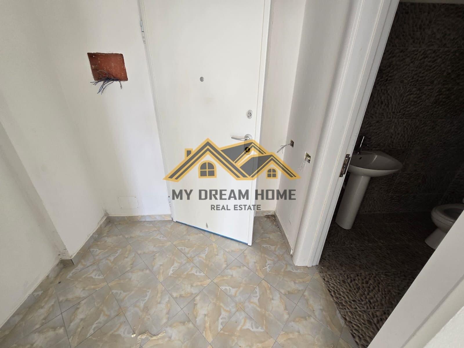 APARTAMENT 2+1+2 PER SHITJE TE 27 KATESHI NE VOLLGA! 2