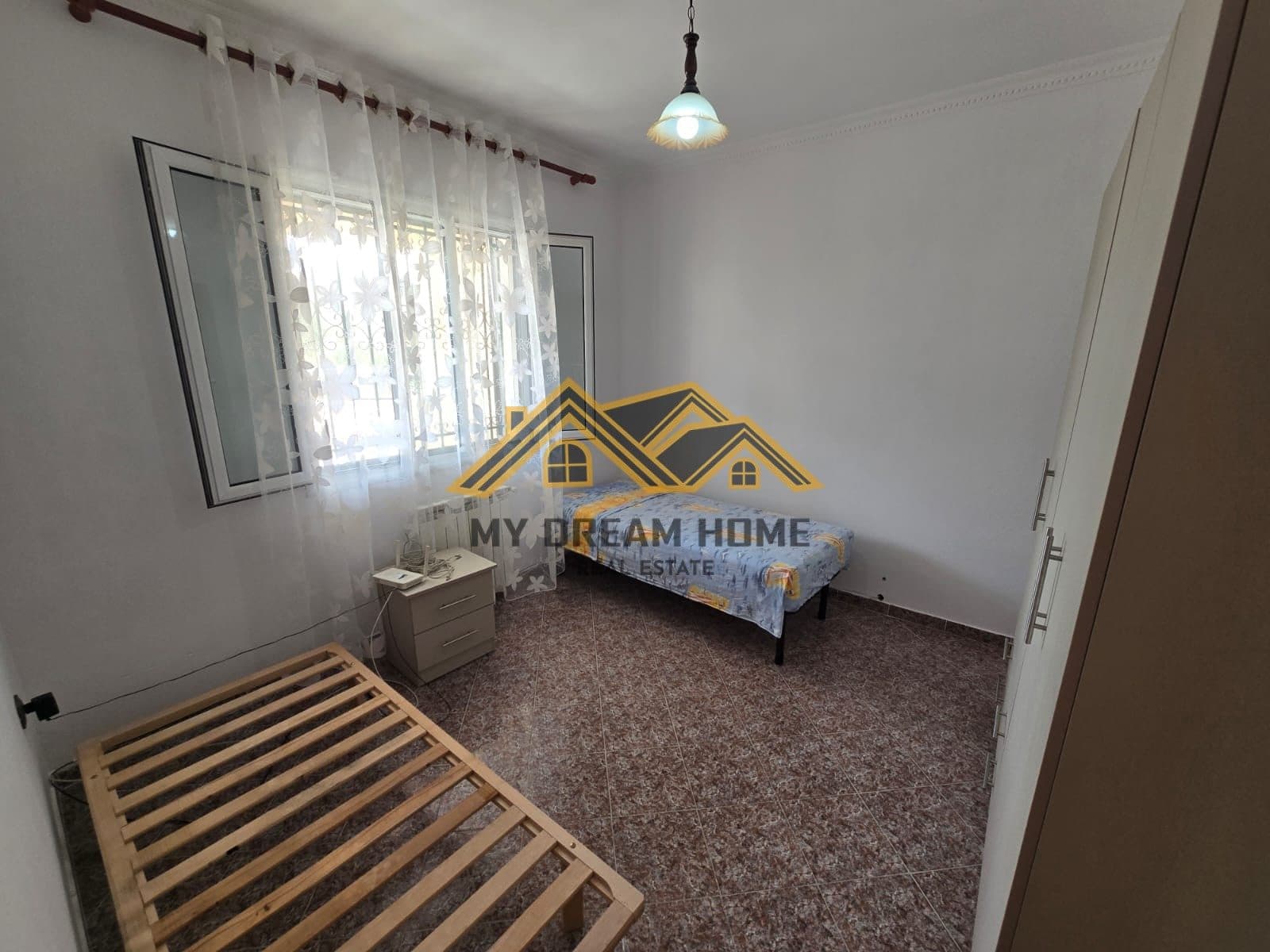 JEPET ME QIRA – APARTAMENT 2+1 , prane kompleksit Kasa 3