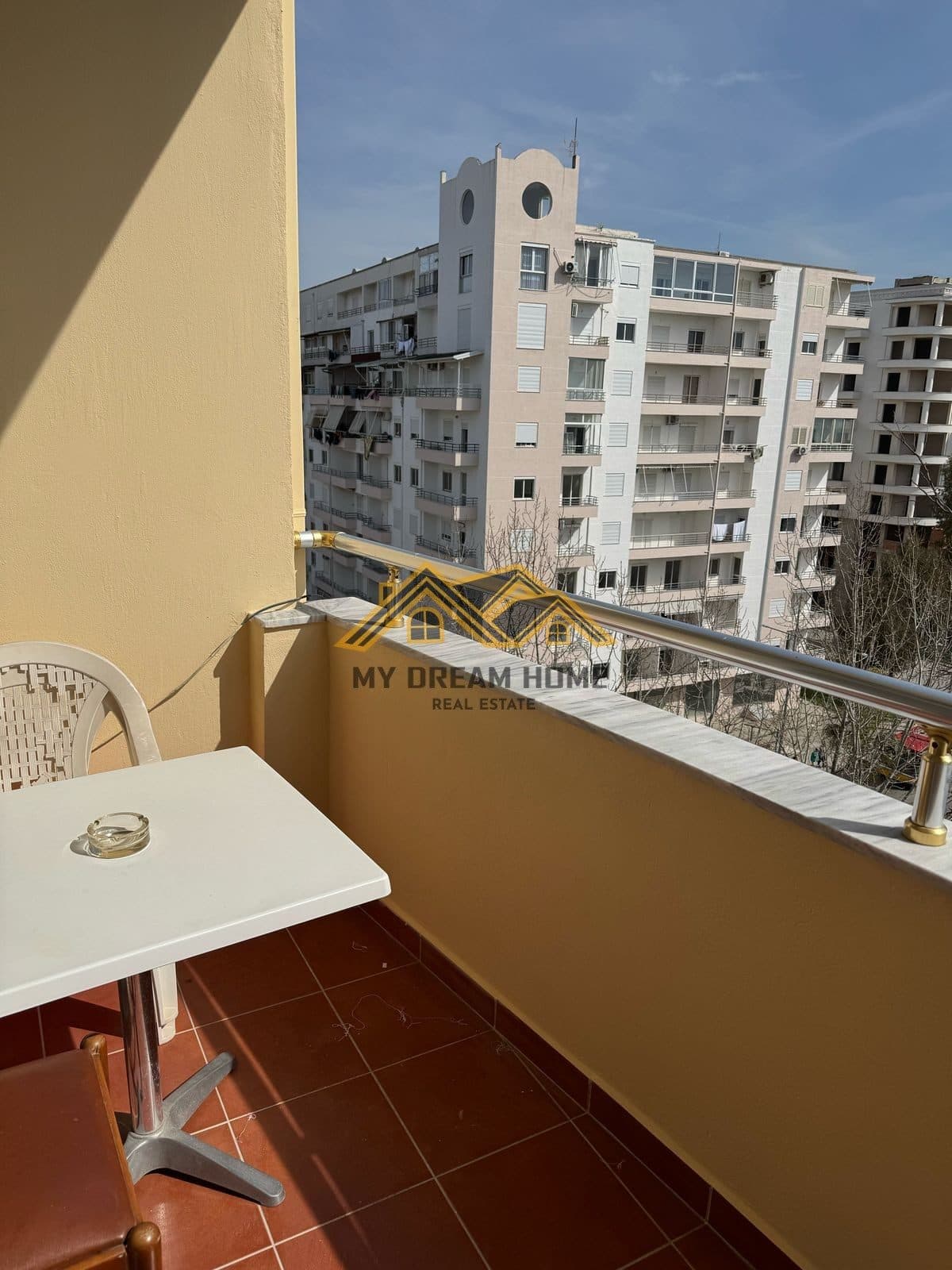 Shitet Apartament 1+1 në Plazh Iliria, Durrës! 4