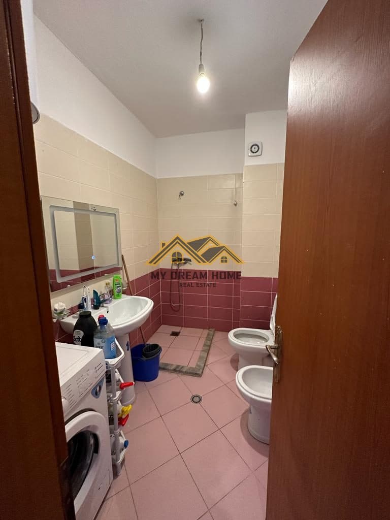 SHITET APARTAMENT 1+1 TEK RROTA E KUQE. 2
