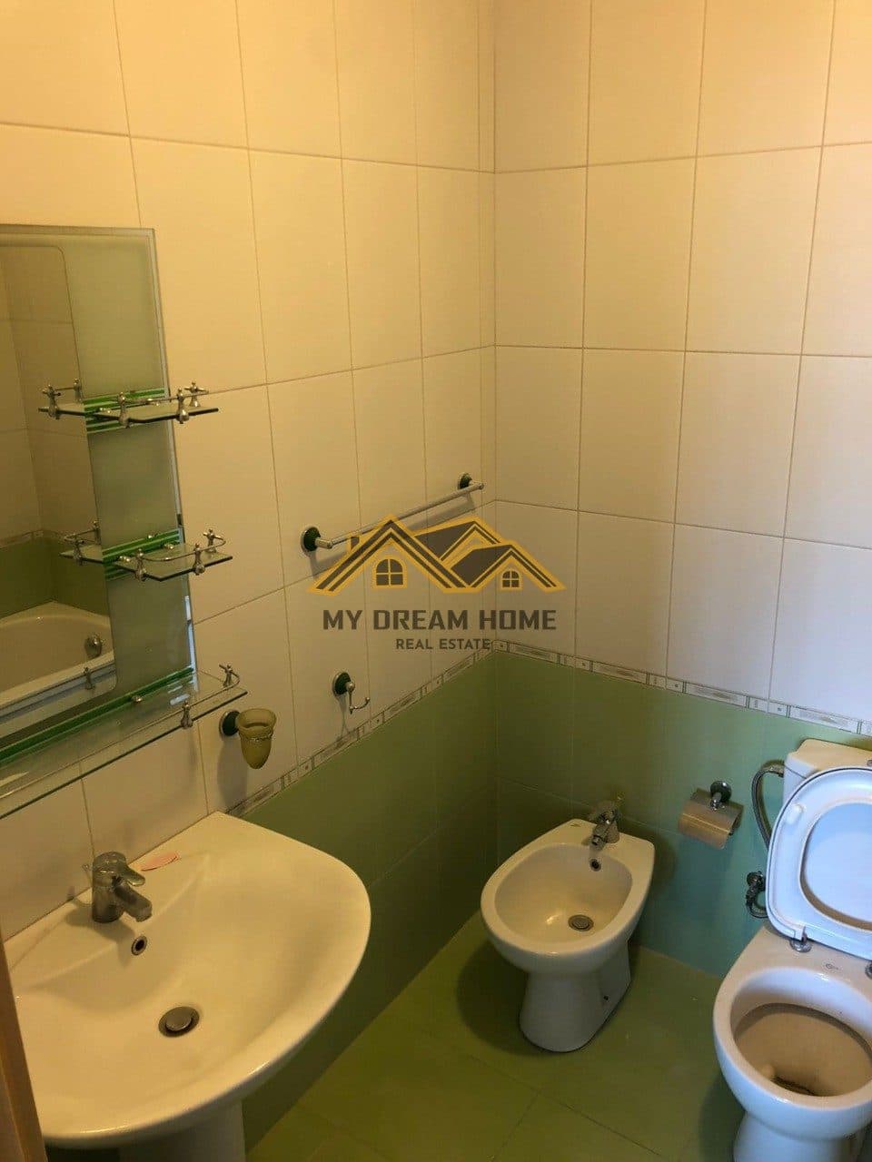 SHITET APARTAMENT 2+1+2 NE DURRES! 4