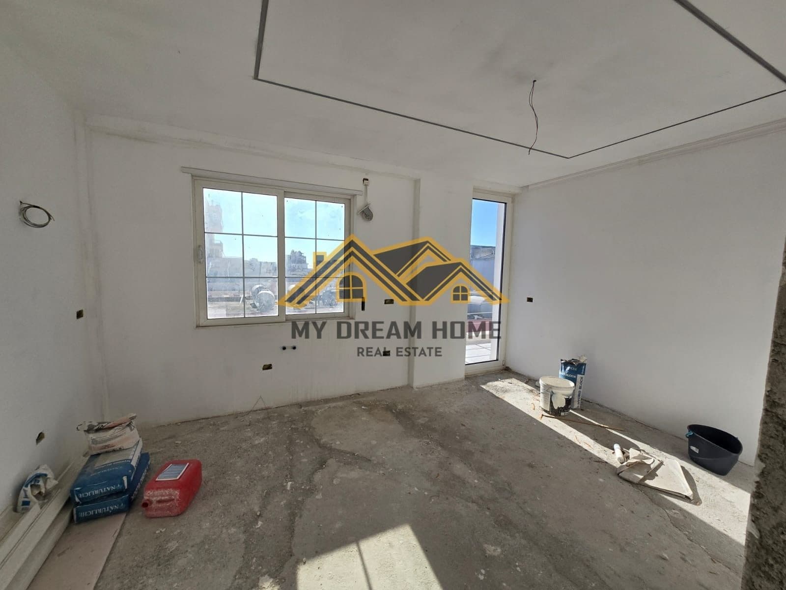 Apartament ne Shitje tek ish Rajoni i policis, Durrës ! 2