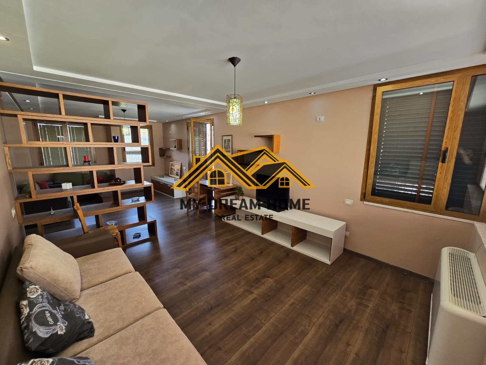 PENTHOUSE 3+1+2 +DEPO+VERANDE, ME PAMJE DETI, NE VOLLGA DURRES, PER QIRA!