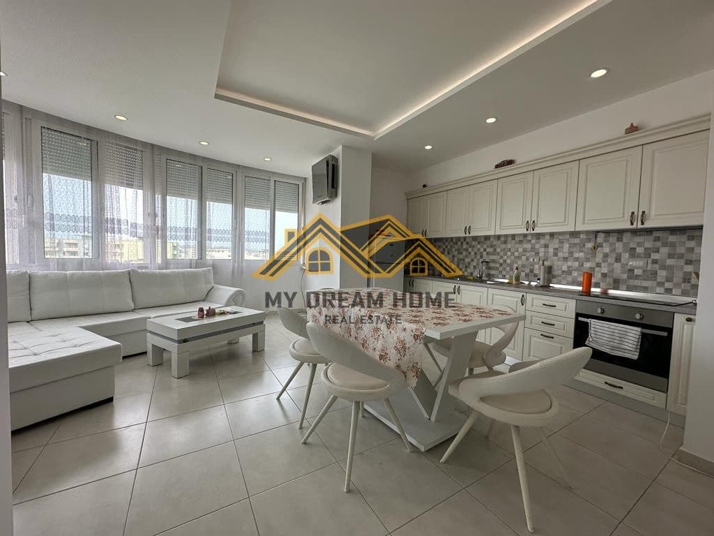 SHITET APARTAMENT 2+1 PLAZH DURRES