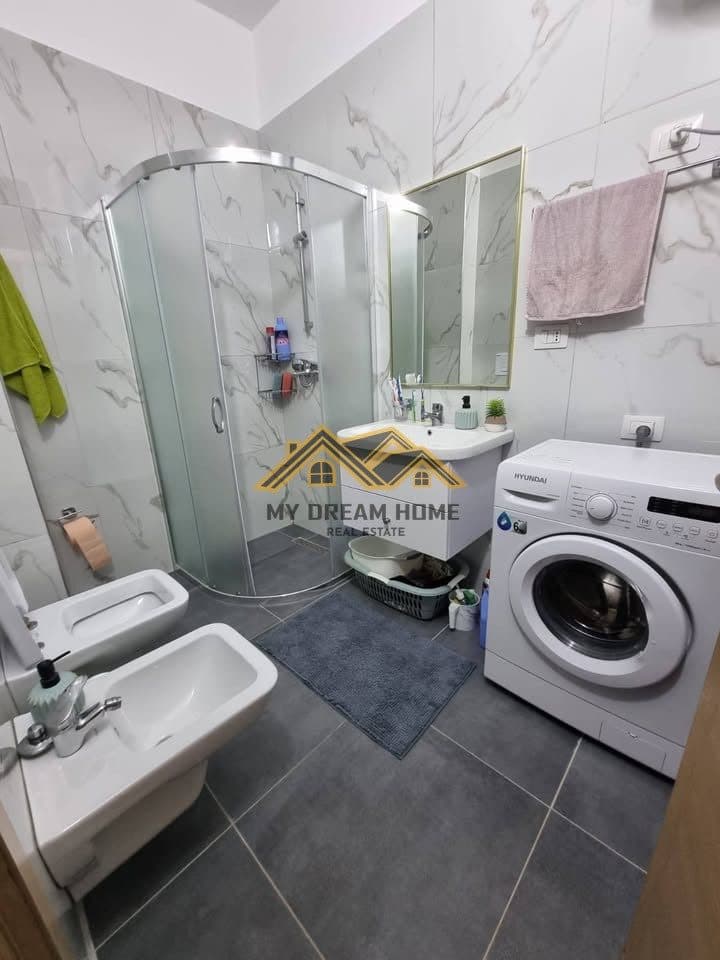 APARTAMENT 1+1 PER SHITJE TEK HOTEL SUPREME, NE QERRET ! 2