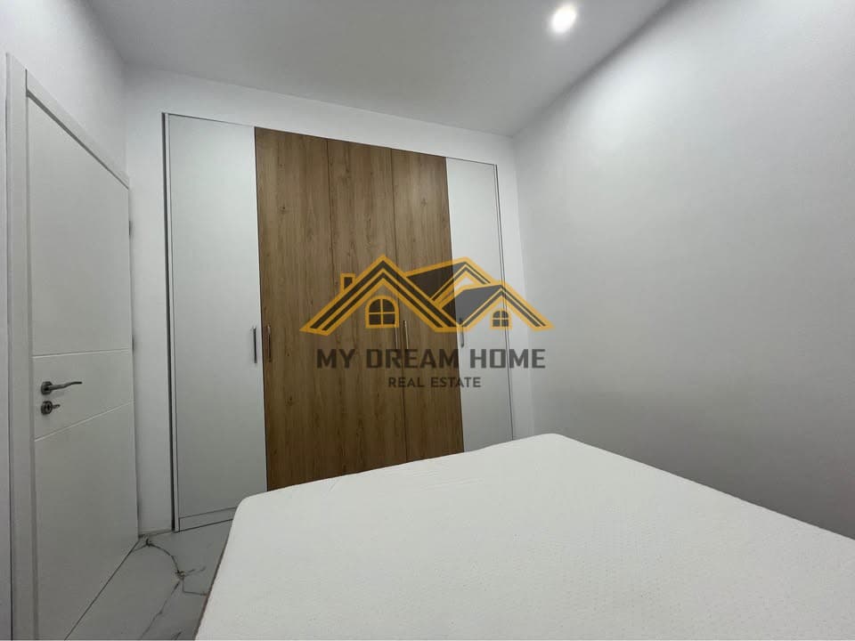 APARTAMENT 1+1 NE QENDER DURRES, PER SHITJE!