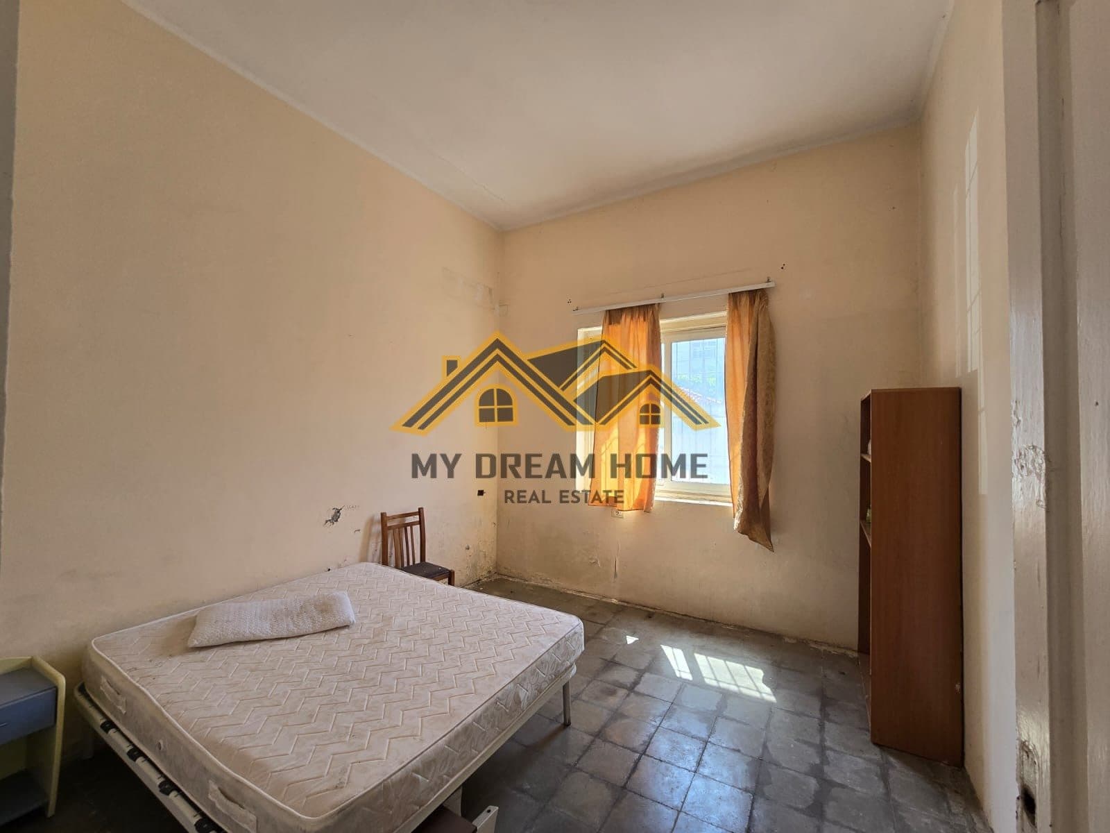 SHITET APARTAMENT 3+1 TEK EFTALI KOCI DURRES!