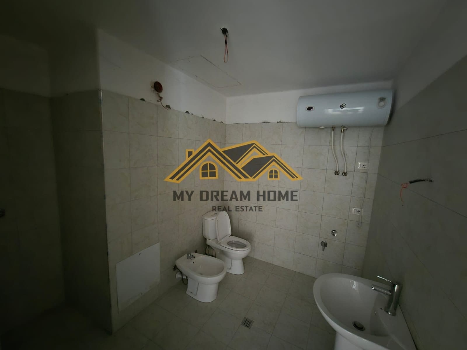 SHITET APARTAMENT 1+1+ DEPO NE VOLLGA DURRES! 3