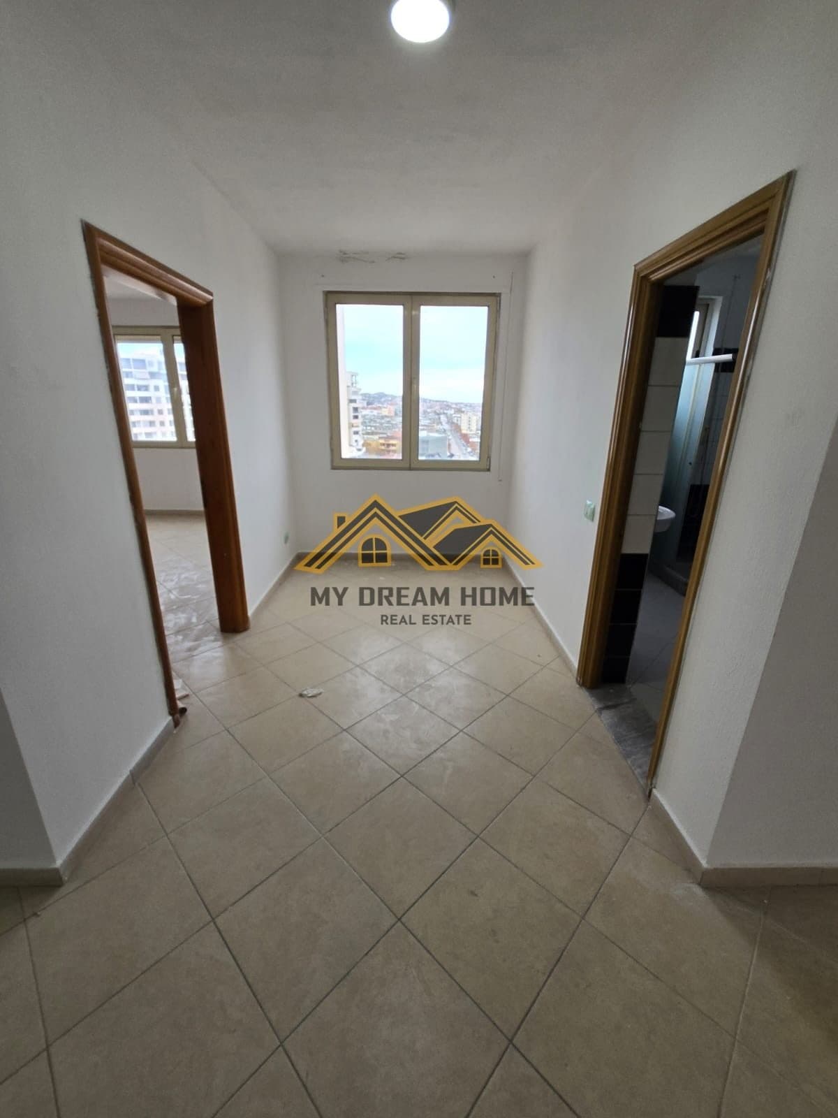 SHITET APARTAMENT 2+1+2 + VERAND TEK ZONA E TREGUT INDUSTRIAL DURRES! 3