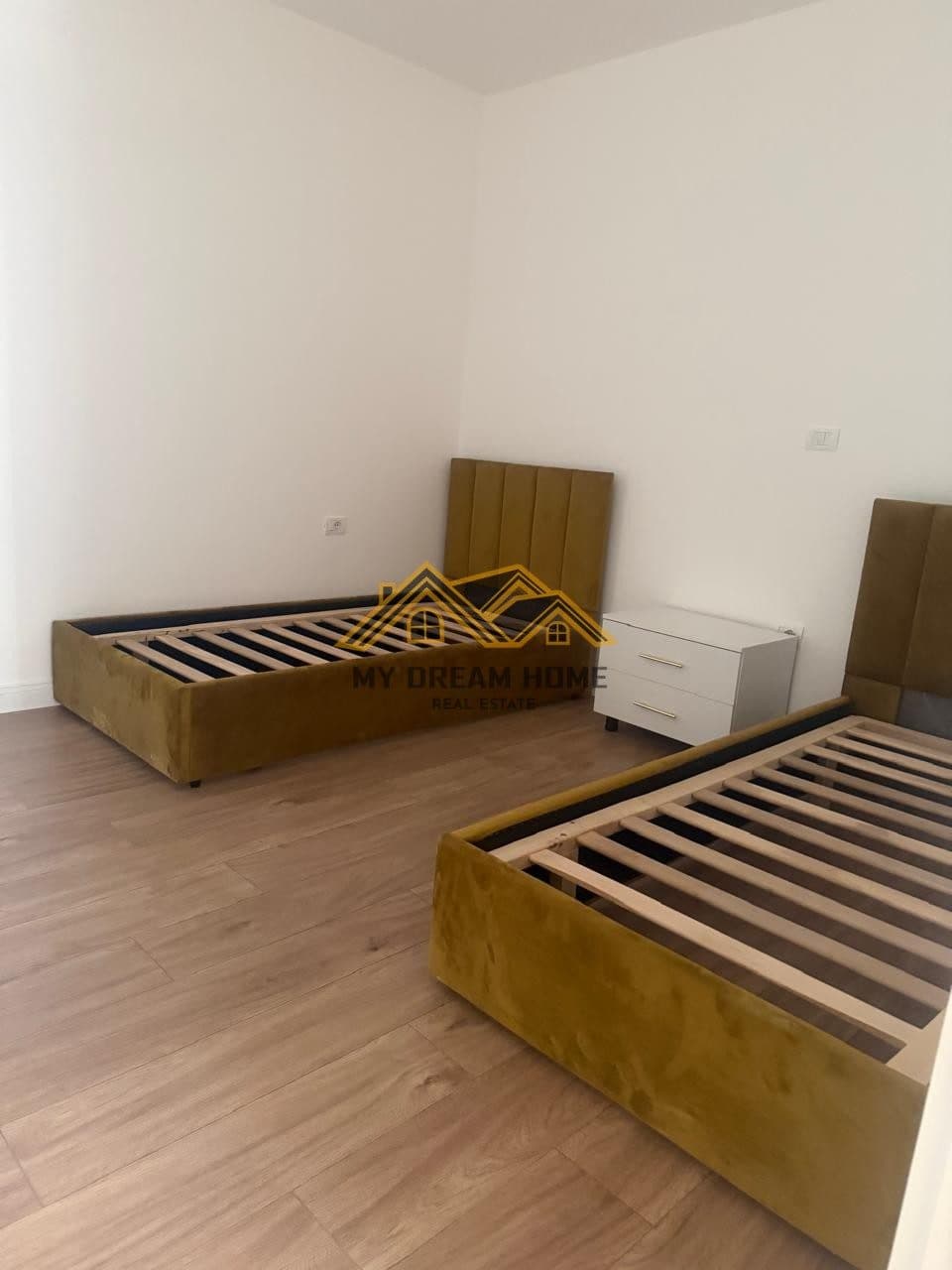 Jepet me qera apartament 2+1, Stacioni i Trenit, Durrës 2