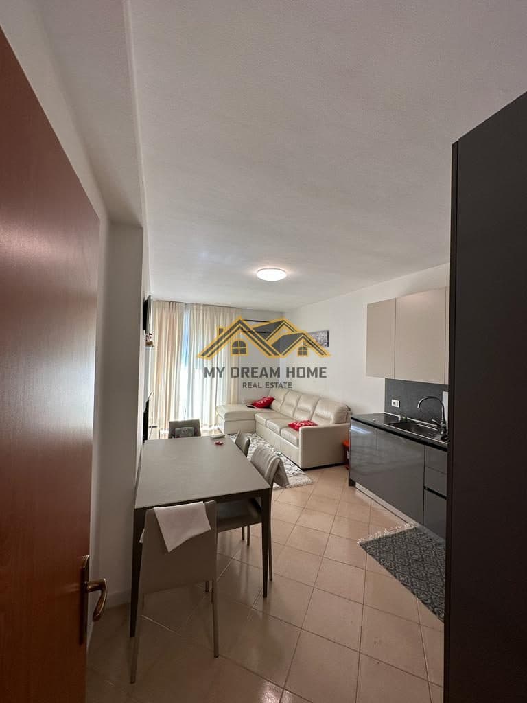 SHITET APARTAMENT 2+1 NE QENDER TE DURRES! 3