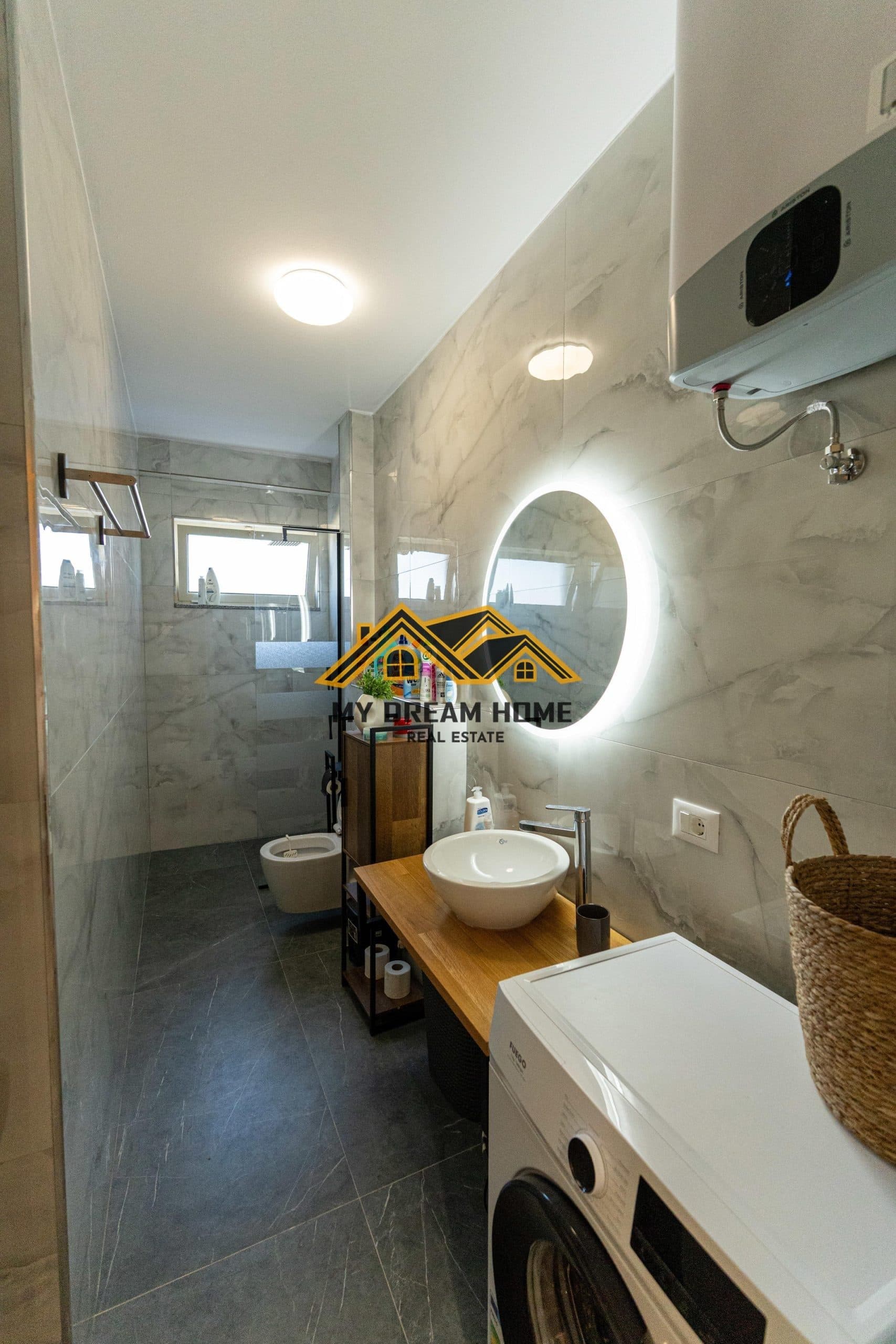 JEPET ME QIRA APARTAMENT 1+1 PALLAT I RI | PRANË PISTËS TEUTA PLAZH, DURRËS 2