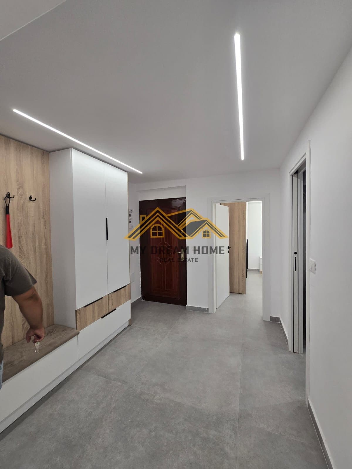 Apartament Me Qera 2+1 Durres! 3