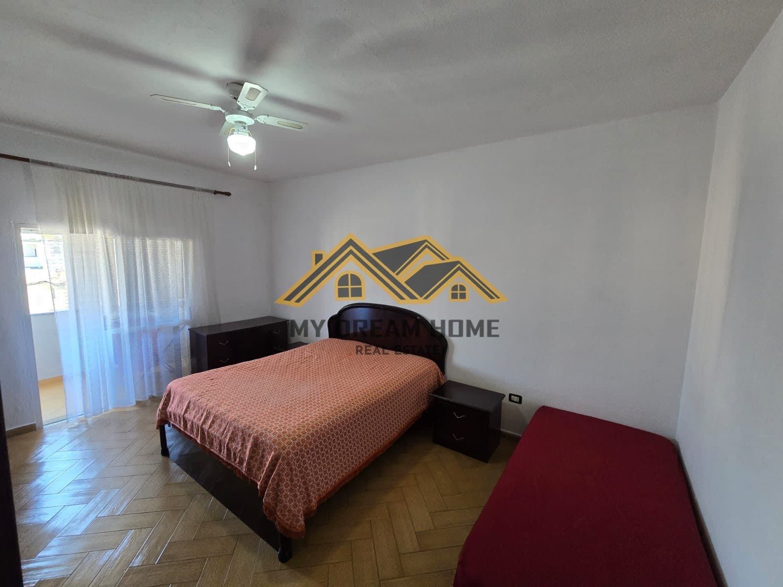 SHITET APARTAMENT TEK ZJARRFIKSJA 3+1+2+3B NE DURRES 2
