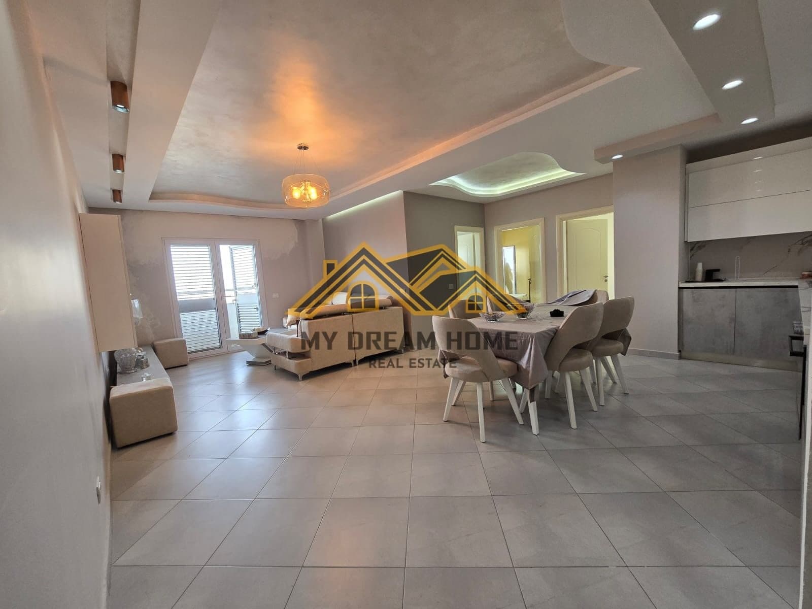 SHITET APARTAMENT 2+1 QENDER DURRES 2