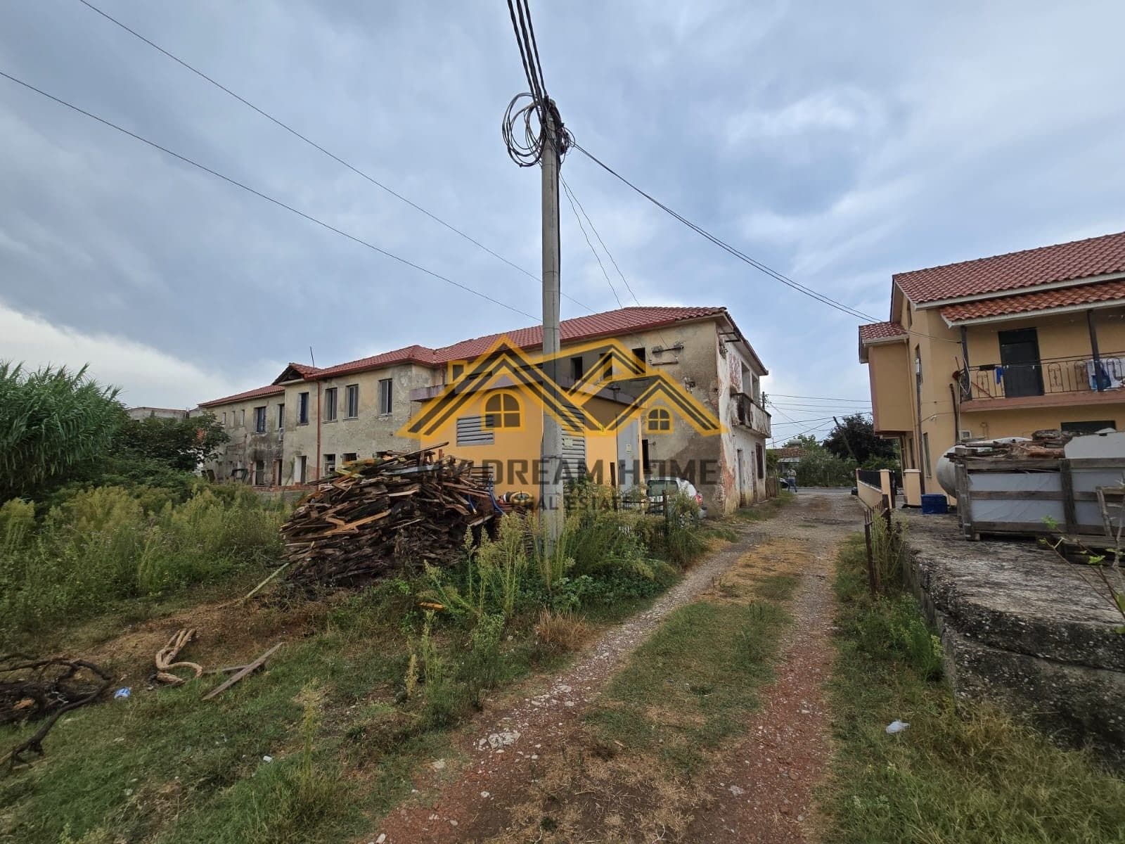 SHITET SHTEPI 2 KATESHE NE XHAFZOTAJ DURRES ! 4