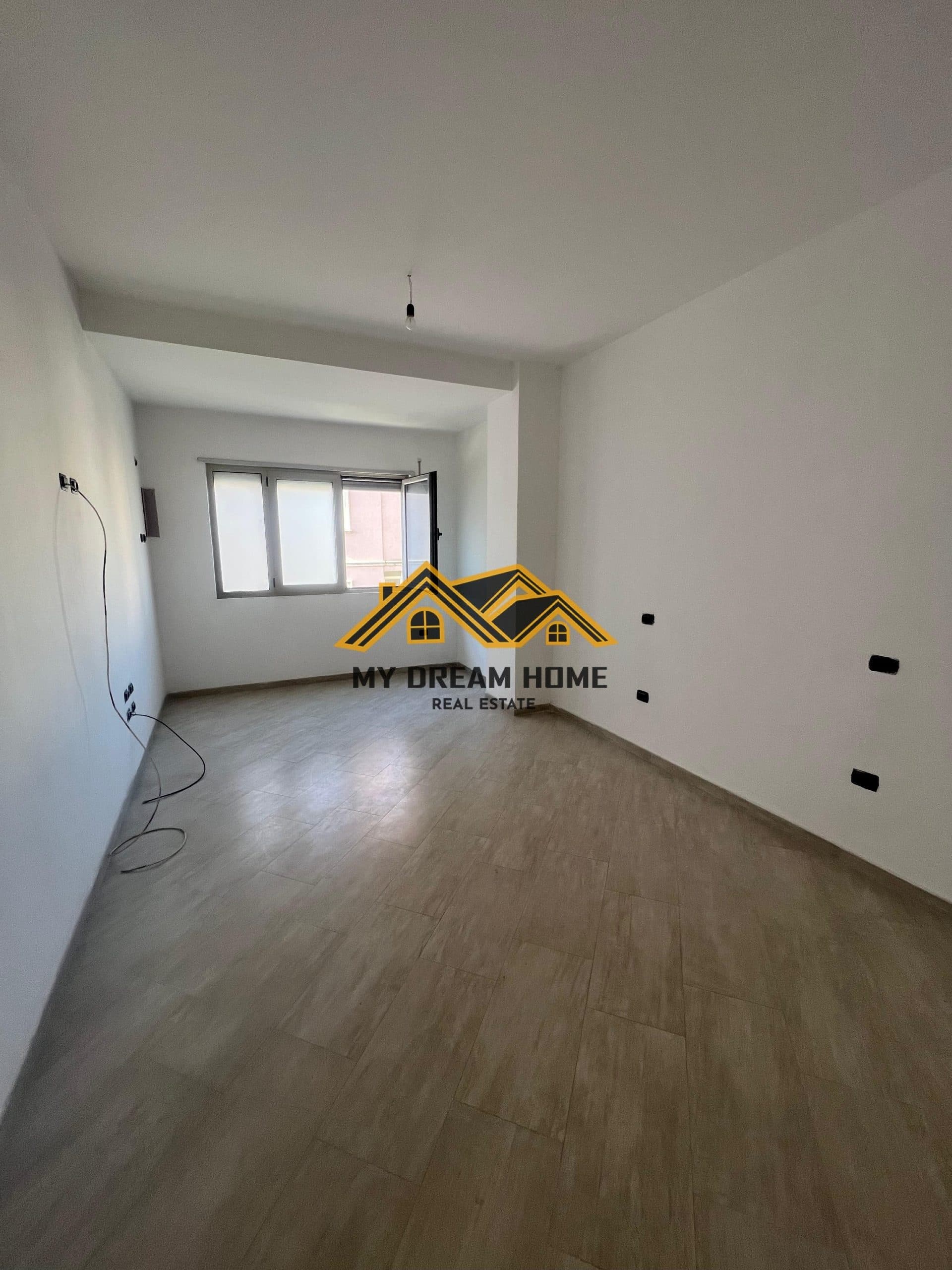SHITET APARTAMENT 2+1+2TUALETE+2 BALLKONE PRANE PALLATIT SPORTIT! 2