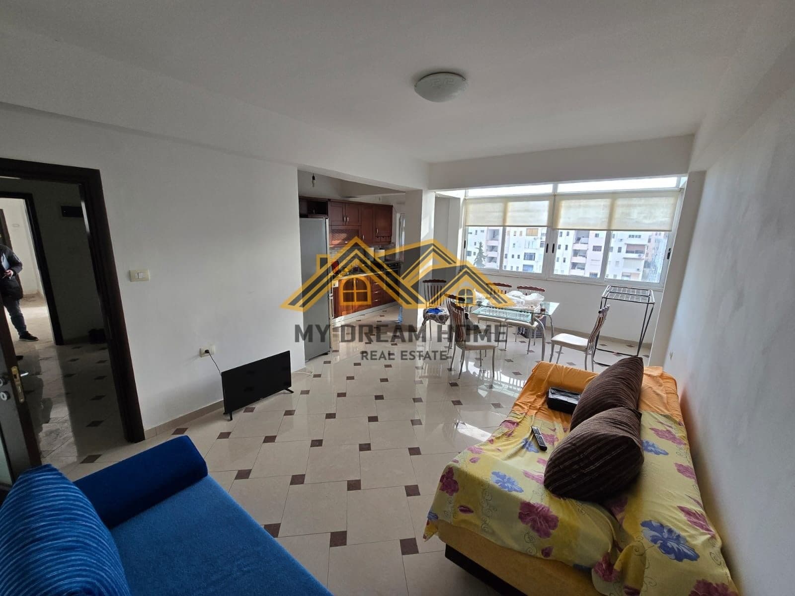 SHITET APARTAMENT 2+1 TE LAGJIA 18 DURRES!