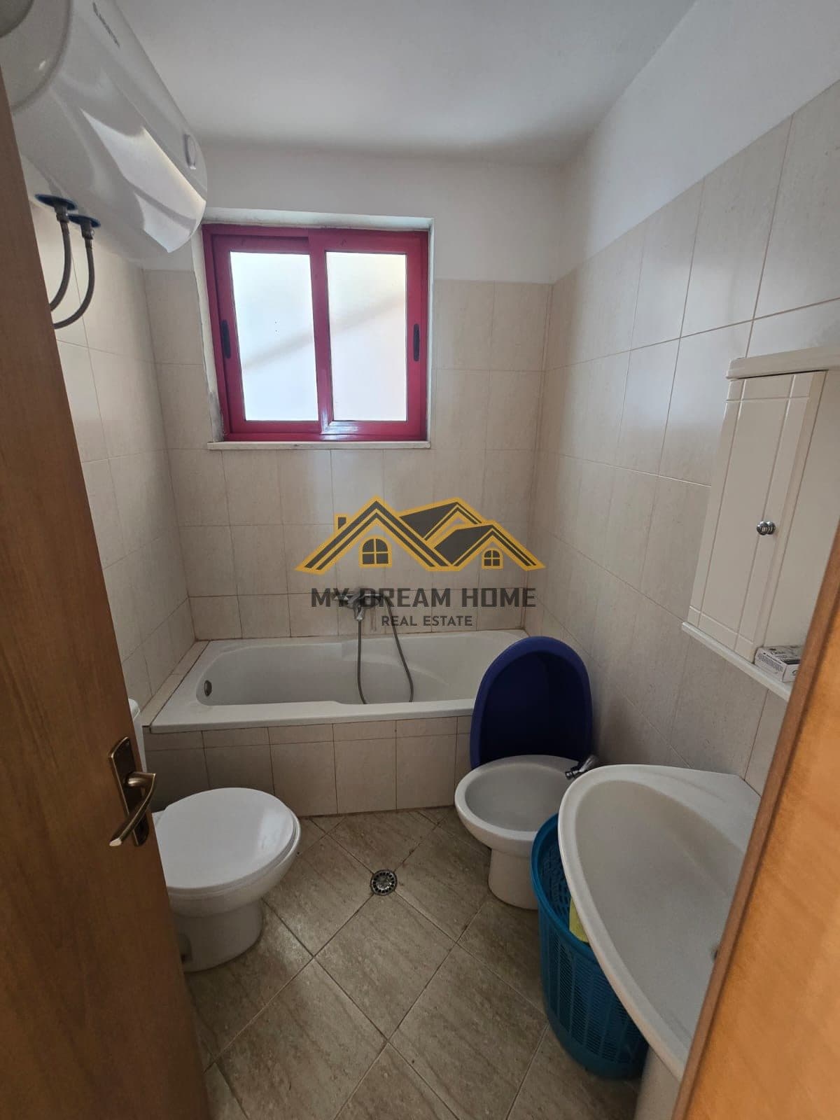 Shitet Apartament 2+1+2+3 Ballkone me Pamje Deti ne Vollga 3