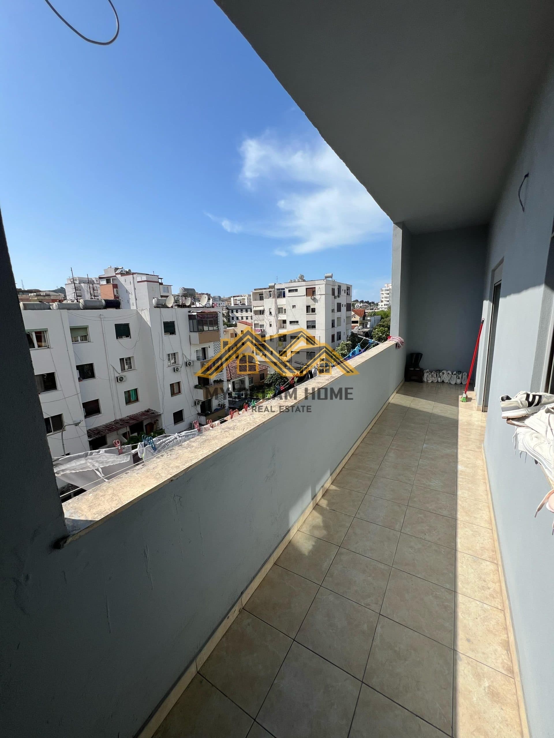 APARTAMENT 2+1 PER SHITJE TEK DREJTORIA E POLICISE!! 3