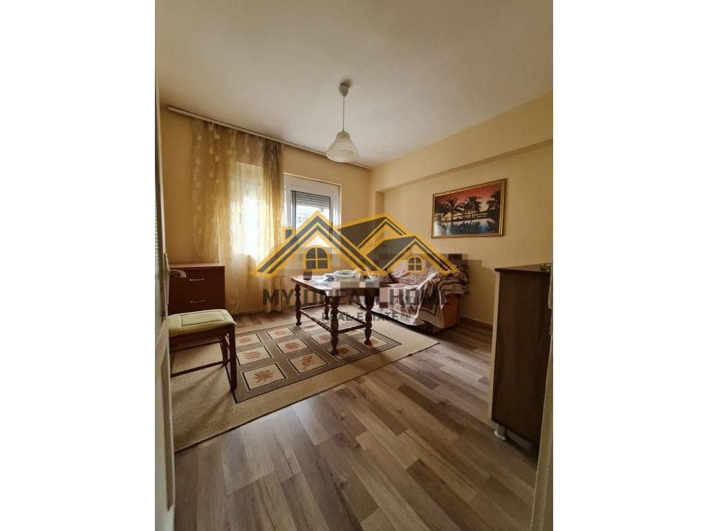 SHITET APARTAMENT 2+1 NE DURRES 4