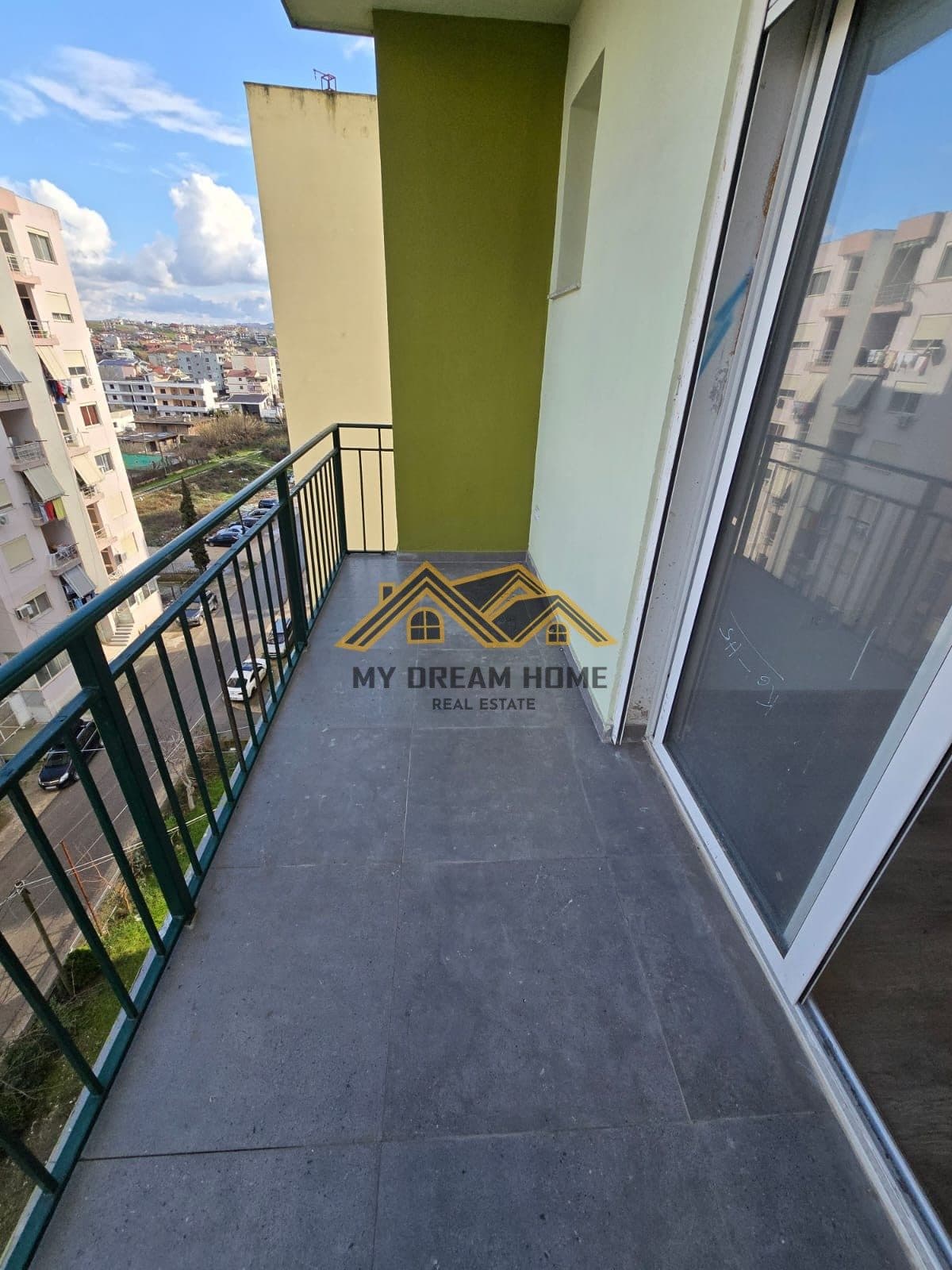 SHITET APARTAMENT 1+1 NE PLAZH DURRES! 3